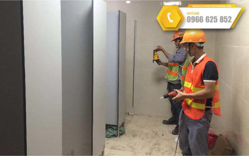 vach-ngan-ve-sinh-compact-hpl-11